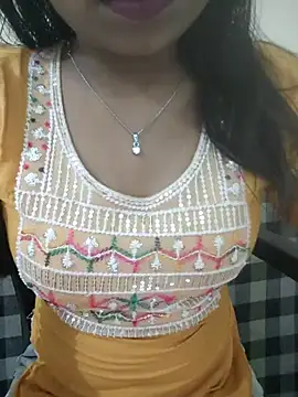 Snapshot of Disha-_00 chatting on 11/11/25, 05:07 Disha- 00 online show from 11/11/25, 05:07