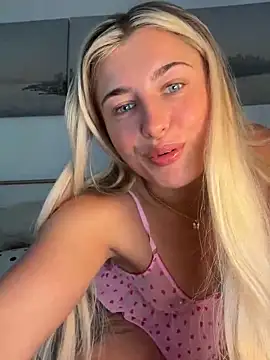 BabyBluexox online show from 05/19/26, 12:11