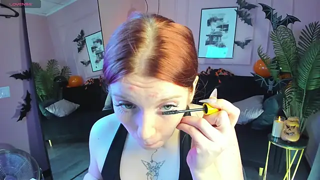 Snapshot of Layla_Glam chatting on 11/03/25, 05:31 Layla Glam online show from 11/03/25, 05:31