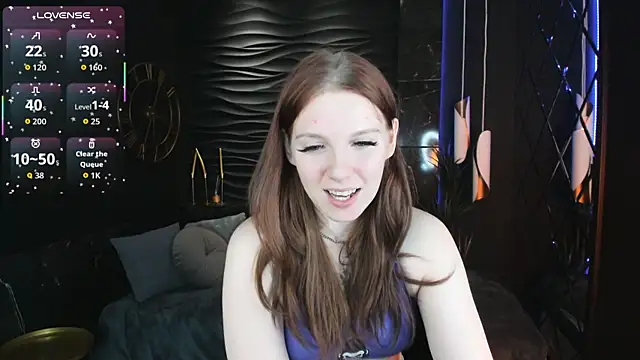 Snapshot of Layla_Glam chatting on 11/22/25, 01:43 Layla Glam online show from 11/22/25, 01:43