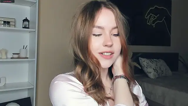 MaliaBourraine online show from 05/21/26, 07:15