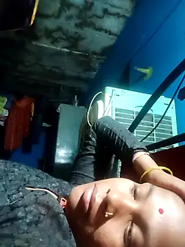 Snapshot of Soya8080 chatting on 10/06/25, 10:51 Soya8080 online show from 10/06/25, 10:51