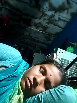 Snapshot of Soya8080 chatting on 10/14/25, 03:13 Soya8080 online show from 10/14/25, 03:13