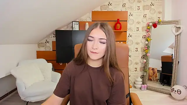 EllaClarke online show from 12/01/25, 09:03