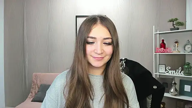 Snapshot of EllaClarke chatting on 02/17/26, 12:12 EllaClarke online show from 02/17/26, 12:12