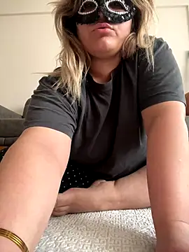 Heidaa online show from 12/15/25, 07:34