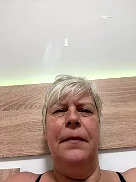 VyC7564 online show from 11/15/25, 08:33