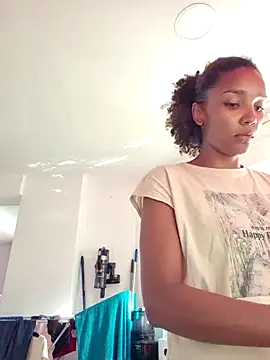 Snapshot of NyahMoon chatting on 10/20/25, 08:15 NyahMoon online show from 10/20/25, 08:15