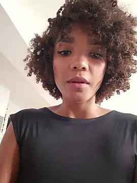 Snapshot of NyahMoon chatting on 10/28/25, 09:24 NyahMoon online show from 10/28/25, 09:24