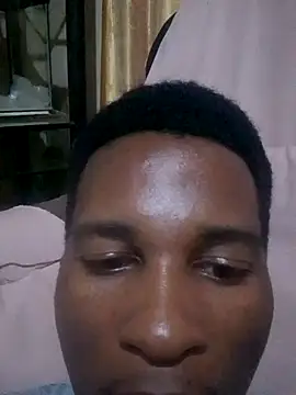 Snapshot of sparrowzy chatting on 10/17/25, 06:21 sparrowzy online show from 10/17/25, 06:21