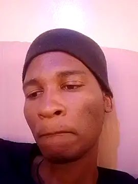 Snapshot of sparrowzy chatting on 10/22/25, 07:52 sparrowzy online show from 10/22/25, 07:52