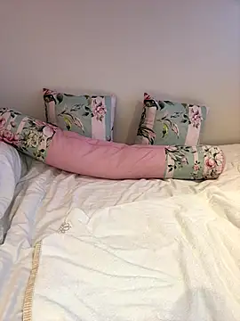 Snapshot of Yua_nyan_cute chatting on 09/30/25, 12:54 Yua nyan cute online show from 09/30/25, 12:54