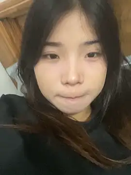 Snapshot of -Tania- chatting on 10/05/25, 03:10 -Tania- online show from 10/05/25, 03:10