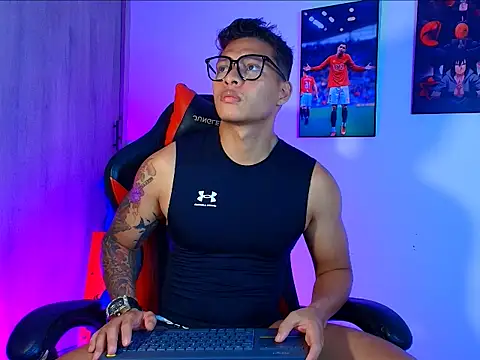 Snapshot of evan_greey chatting on 09/18/25, 03:47 evan greey online show from 09/18/25, 03:47