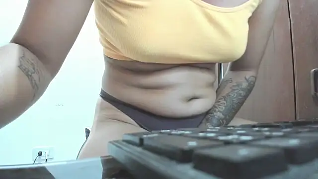 catalinacoxx online show from 10/21/25, 09:04