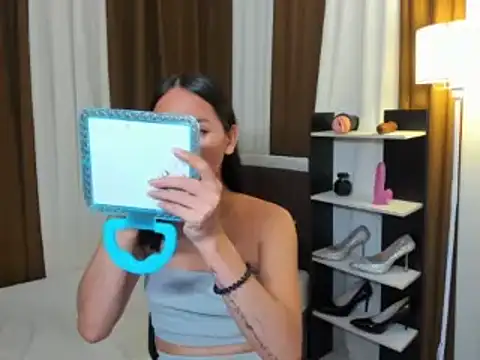 Sedictive Samantha online show from 11/18/25, 10:36