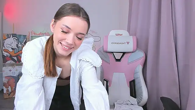 Snapshot of Leri_Dells chatting on 10/05/25, 03:05 Leri Dells online show from 10/05/25, 03:05