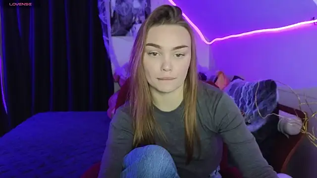 Snapshot of KitsyMoore chatting on 11/02/25, 02:41 KitsyMoore online show from 11/02/25, 02:41