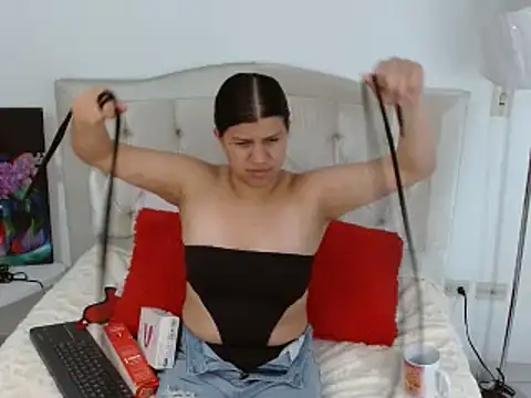 Snapshot of Arianaskyblue chatting on 10/02/25, 12:06 Arianaskyblue online show from 10/02/25, 12:06