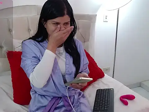 Snapshot of Arianaskyblue chatting on 10/30/25, 07:58 Arianaskyblue online show from 10/30/25, 07:58