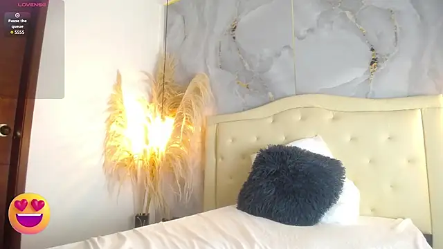 Snapshot of Samy_moore14 chatting on 01/14/26, 01:39 Samy moore14 online show from 01/14/26, 01:39