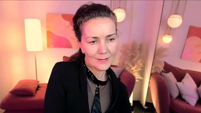 Irene Marlow online show from 11/04/25, 02:16