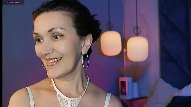 Irene Marlow online show from 05/26/26, 07:48