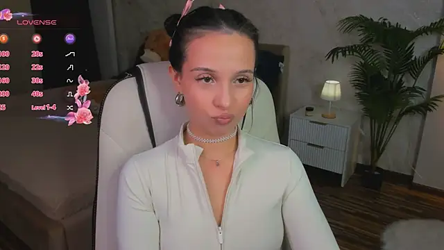 StarlitFairy online show from 10/13/25, 06:02