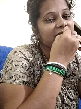 sweetqueen143 online show from 11/17/25, 02:45