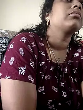 sweetqueen143 online show from 11/19/25, 04:12