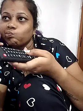 sweetqueen143 online show from 05/03/26, 03:34