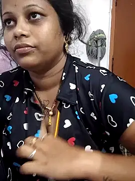 sweetqueen143 online show from 05/26/26, 12:45