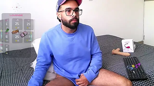 Snapshot of htrebor87 chatting on 04/06/26, 06:20 htrebor87 online show from 04/06/26, 06:20