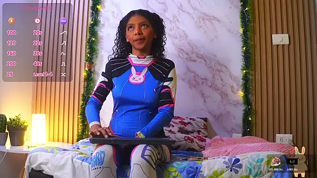 Snapshot of natalia_blue chatting on 12/14/25, 02:39 natalia blue online show from 12/14/25, 02:39