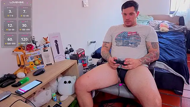 Snapshot of ryden_01 chatting on 11/04/25, 04:17 ryden 01 online show from 11/04/25, 04:17