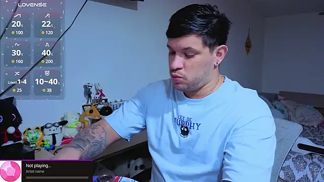 Snapshot of ryden_01 chatting on 12/19/25, 11:34 ryden 01 online show from 12/19/25, 11:34