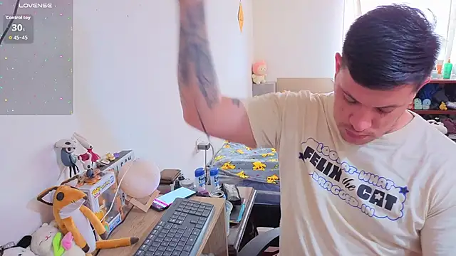 Snapshot of ryden_01 chatting on 01/05/26, 06:00 ryden 01 online show from 01/05/26, 06:00