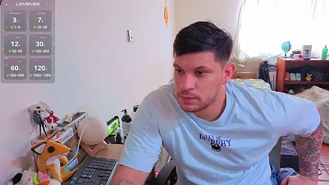 Snapshot of ryden_01 chatting on 01/11/26, 03:28 ryden 01 online show from 01/11/26, 03:28