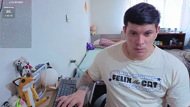 Snapshot of ryden_01 chatting on 02/01/26, 08:51 ryden 01 online show from 02/01/26, 08:51