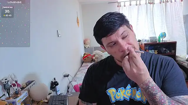 Snapshot of ryden_01 chatting on 02/15/26, 08:49 ryden 01 online show from 02/15/26, 08:49