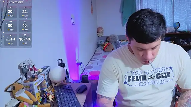 Snapshot of ryden_01 chatting on 02/18/26, 10:50 ryden 01 online show from 02/18/26, 10:50