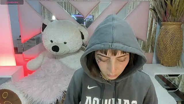 Gyal 8  online show from 09/27/25, 03:44