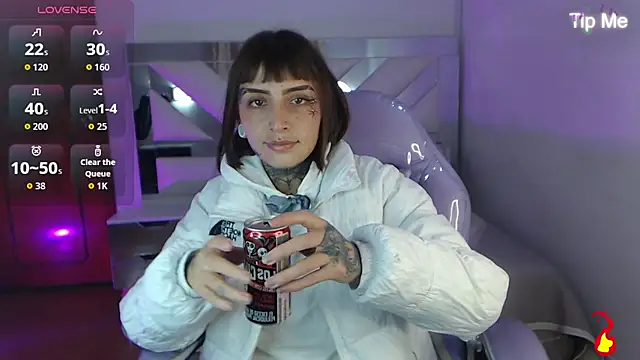 Gyal 8  online show from 10/20/25, 03:07