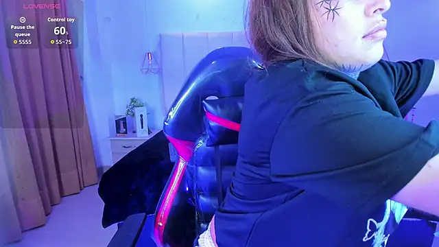 Snapshot of Gyal_8_ chatting on 01/08/26, 02:58 Gyal 8 online show from 01/08/26, 02:58