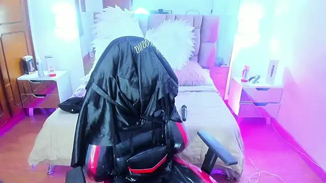 Snapshot of Gyal_8_ chatting on 02/11/26, 02:55 Gyal 8 online show from 02/11/26, 02:55