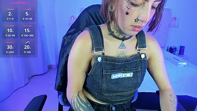 Snapshot of Gyal_8_ chatting on 02/28/26, 04:13 Gyal 8 online show from 02/28/26, 04:13