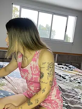 Snapshot of xvalentinaof chatting on 11/29/25, 05:38 xvalentinaof online show from 11/29/25, 05:38