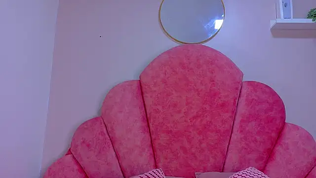 MyApril   online show from 04/17/26, 12:08