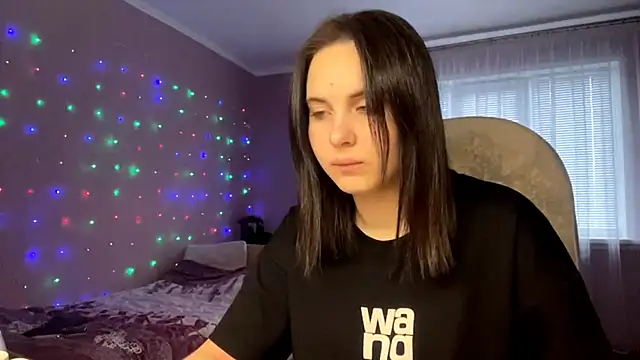 MollyPartey online show from 10/13/25, 10:04