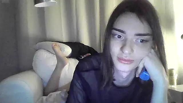 Luna Samosienko online show from 12/20/25, 12:01